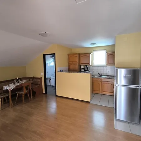 Apartamento Kralj *